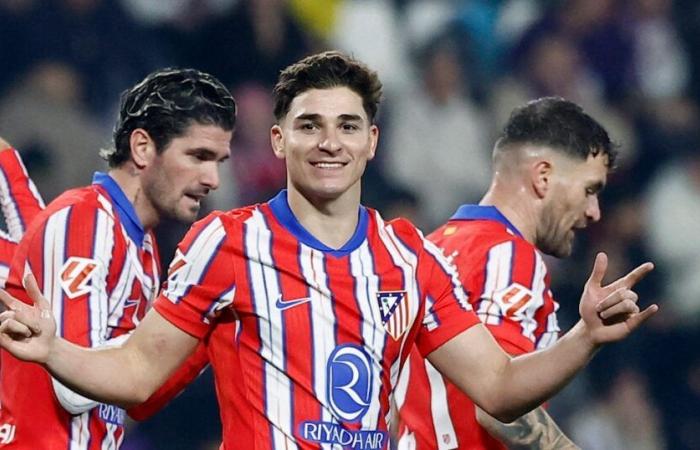 Los goles de Julián Álvarez y Rodrigo de Paul en la aplastante victoria de un Atlético Madrid que acecha al Barcelona