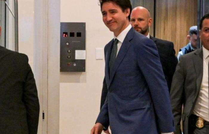 Preocupado por los aranceles aduaneros, Trudeau se reúne con Trump en Florida: Noticias