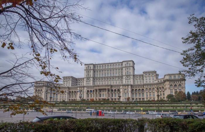 Resultados de las elecciones parlamentarias EN DIRECTO: Se han contado el 90 % de los votos / PSD, 1.er lugar, con 23,18 % / AUR – 17,52 %, PNL – 13,94 %, USR – 11,53 %, SOS – 6,85 %, UDMR – 6,71, POT