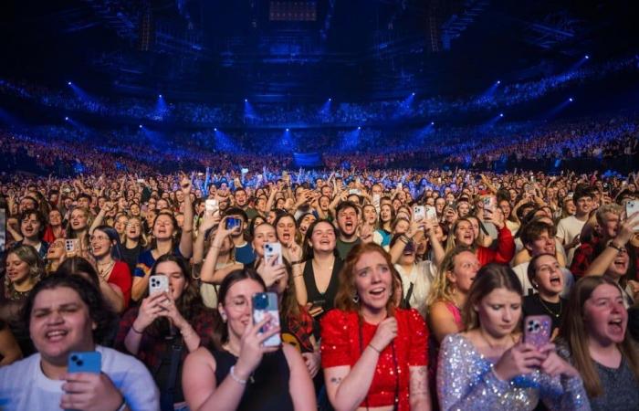 Mega Toby besándose y Marthe embarazada de K3 Beams: así fue el Studio 100 SingALong en el Sportpaleis