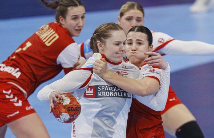 Balonmano femenino: Suiza derrotada por Dinamarca en la Eurocopa