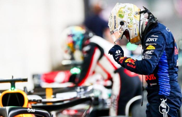 Por qué Verstappen recibió una extraña penalización de un lugar