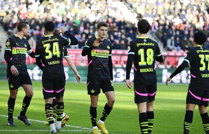 El líder PSV gana con grandes números el partido de la Premier League contra el FC Utrecht