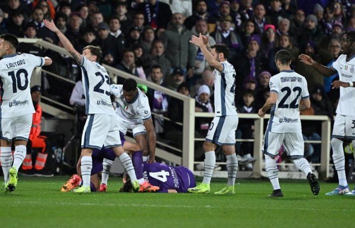 VIDEO. Fútbol: gran preocupación en Italia, ¡un jugador de la Fiorentina cae inconsciente en el campo! El partido está definitivamente parado