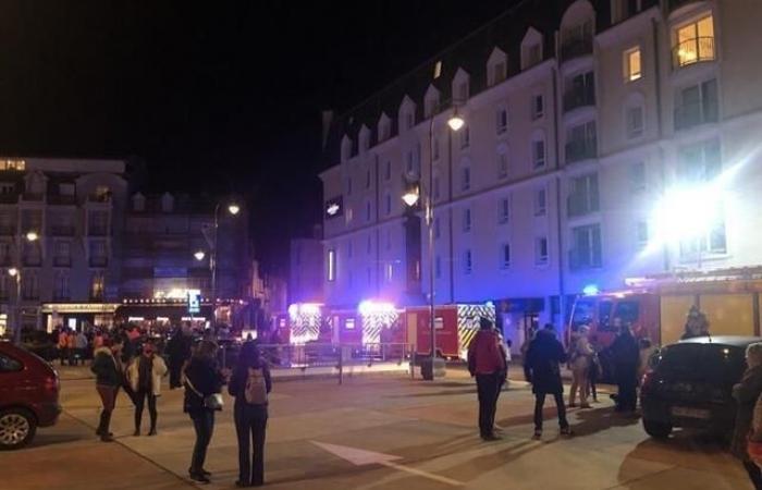 Un tanque aéreo se desploma sobre la multitud en Normandía: 13 personas heridas durante el desfile