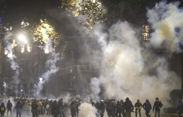 Georgia: miles de manifestantes pro UE por cuarta noche