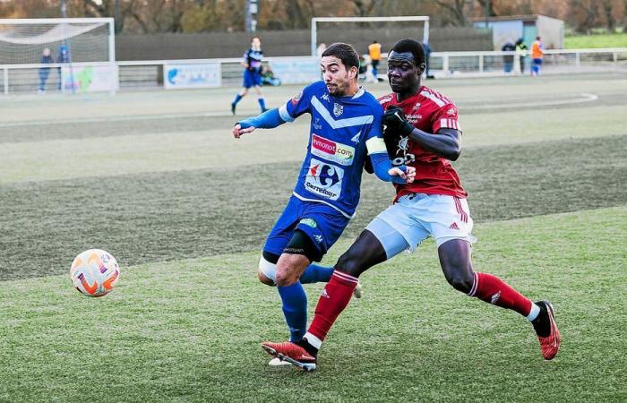 R1: un portero expulsado, un centrocampista y luego un defensor en la portería… y un partido que terminó demasiado rápido entre Plouzané y Stade Brestois (B)