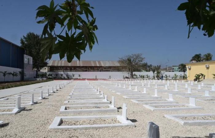 En Thiaroye, el presidente de Senegal rinde homenaje a los “héroes africanos” víctimas de “un acto premeditado destinado a perpetuar el orden colonial”