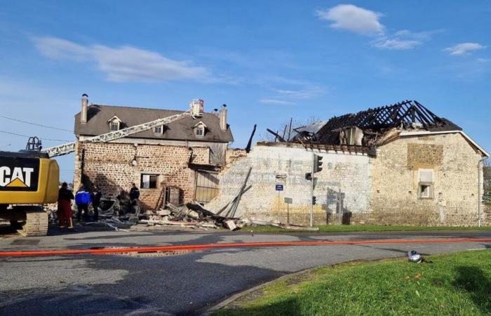 “En 45 minutos no quedaba nada”: un coche choca contra un edificio en la carretera de Tarbes a Lée y provoca un incendio, un muerto