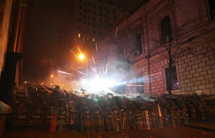 En Georgia, cuarta noche de manifestaciones pro Unión Europea, el jefe de Gobierno descarta la organización de nuevas elecciones legislativas