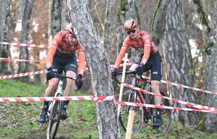 Ciclocross: William Millat por delante de su hermano Adrien en las alturas de Le Creusot