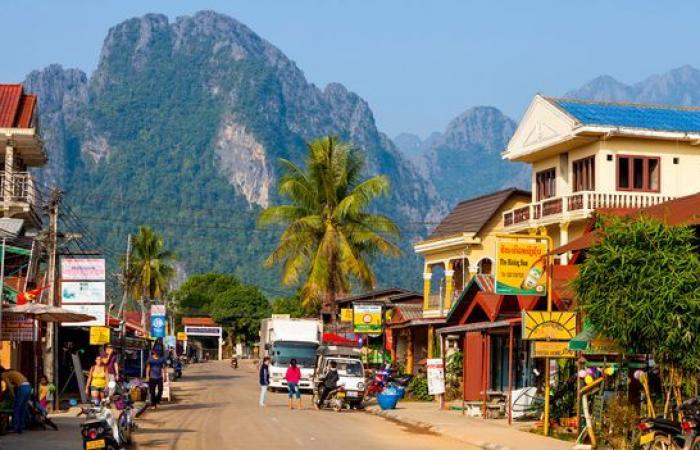 El ascenso y la caída de Vang Vieng, la famosa ciudad fiestera de Laos