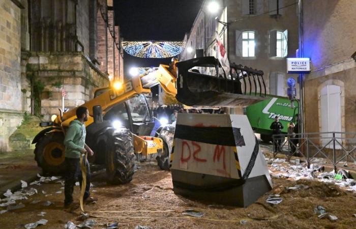 Ira de los agricultores: rotonda en llamas, árbol de Navidad frente al DDT… la JA y la FDSEA de Gers se movilizan de nuevo