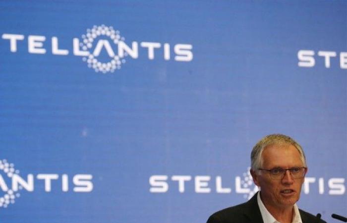 París: Stellantis se desploma más de un 7% tras la dimisión de su director general Carlos Tavares