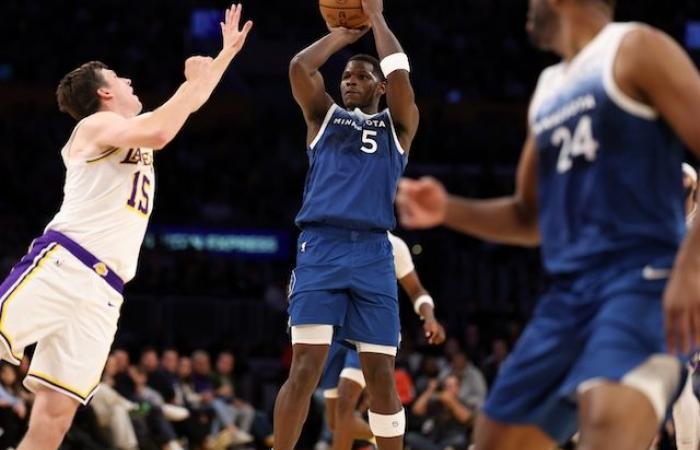 Selecciones de Betr para Lakers vs. lobos de madera