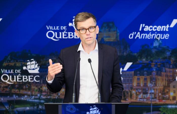 Presupuesto 2025 | Un aumento de impuestos del 2,9% en Quebec