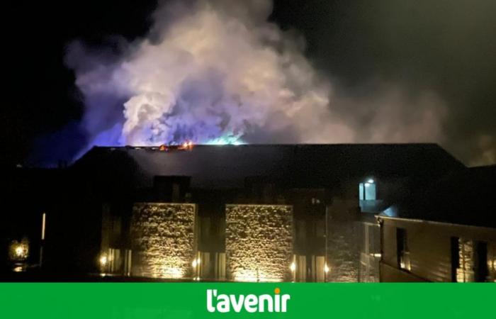 Se ha producido un gran incendio en el restaurante Wagyu, frente al Sanglier des Ardennes, en Durbuy (fotos)