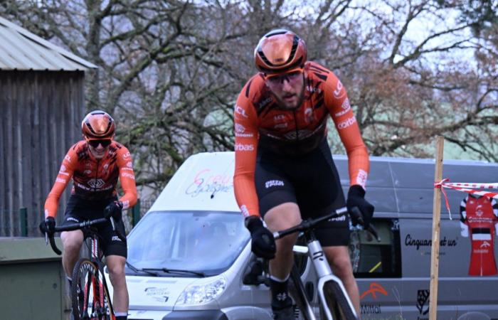 Ciclocross: William Millat por delante de su hermano Adrien en las alturas de Le Creusot