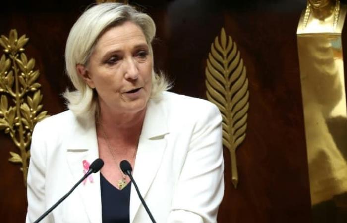 Marine Le Pen pide al gobierno que abandone la desindexación de las pensiones para escapar de la censura