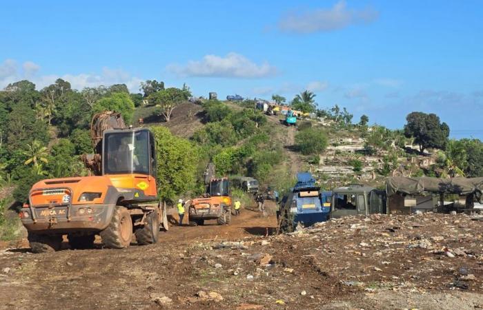 La demolición del barrio marginal de Mavadzani comenzó este lunes por la mañana en Mayotte