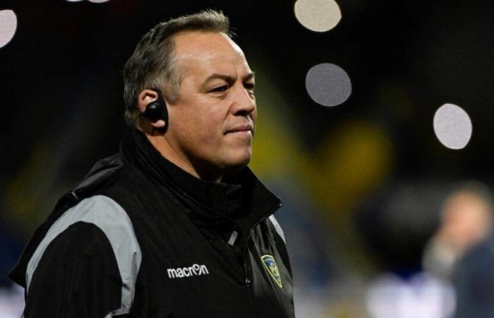 El Lyon se separa del técnico neozelandés Jono Gibbes