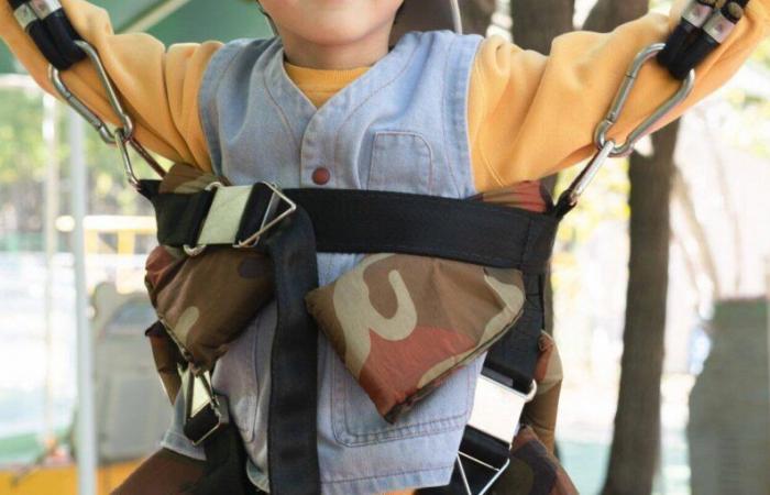 “Vi a mi hijo volar”: Vence cierra un puesto de trampolines en su mercado navideño tras un incidente