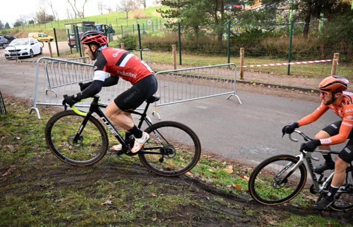 Ciclocross: William Millat por delante de su hermano Adrien en las alturas de Le Creusot