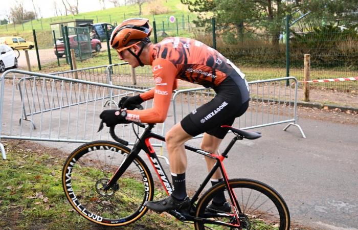 Ciclocross: William Millat por delante de su hermano Adrien en las alturas de Le Creusot