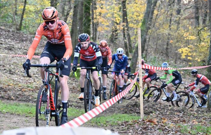 Ciclocross: William Millat por delante de su hermano Adrien en las alturas de Le Creusot