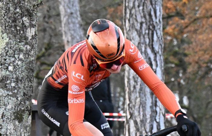 Ciclocross: William Millat por delante de su hermano Adrien en las alturas de Le Creusot