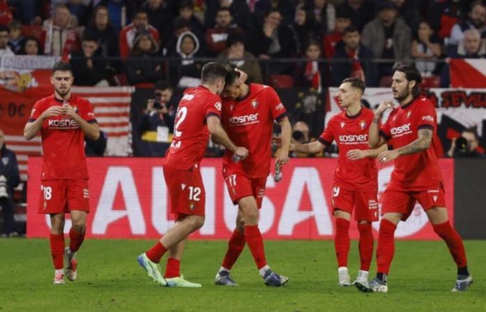 Osasuna: Osasuna mantiene el pulso ante el Sevilla