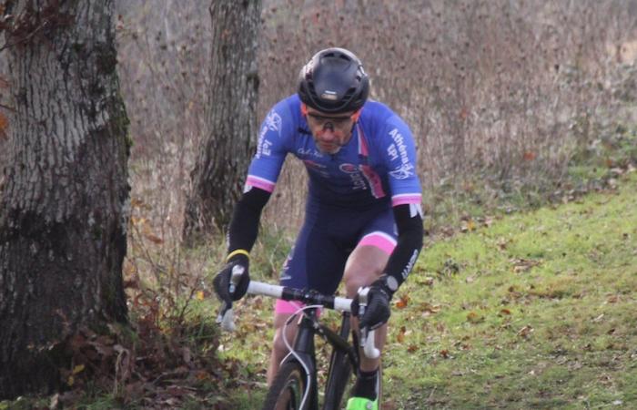 Ciclocross: William Millat por delante de su hermano Adrien en las alturas de Le Creusot