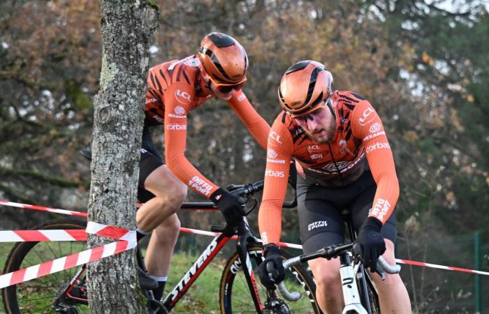 Ciclocross: William Millat por delante de su hermano Adrien en las alturas de Le Creusot