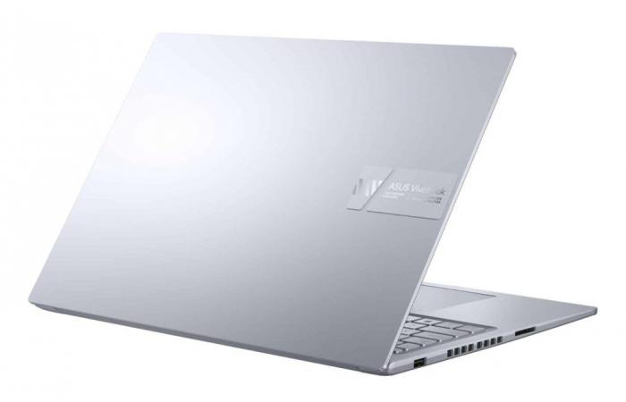 Promoción 899 € En oferta a 899 € este ultrabook Asus es adecuado tanto para jugadores como para otros usuarios que buscan potencia y un diseño sobrio.