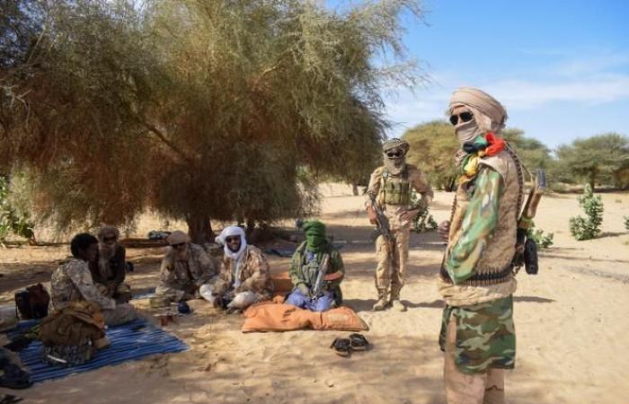 En Mali, los líderes rebeldes de Azawad se unen y sufren bombardeos mortales