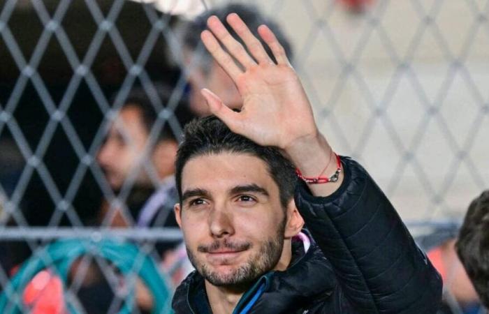 Esteban Ocon reacciona tras su destitución del Alpine