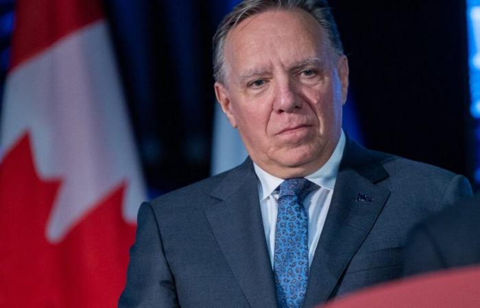 Acusado de liderar un gobierno desgastado: Legault “garantiza” que será candidato en 2026