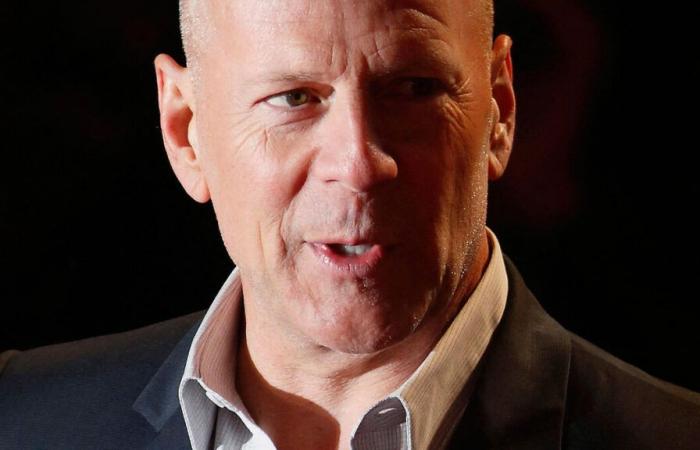 Las hijas de Bruce Willis publican una rara foto de su padre, que sufre demencia frontotemporal