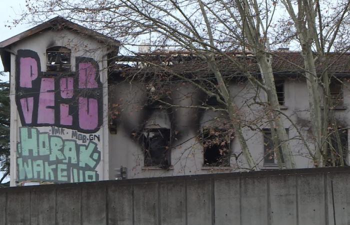 Un cadáver encontrado entre los escombros tras el incendio de un edificio ocupado cerca de Lyon