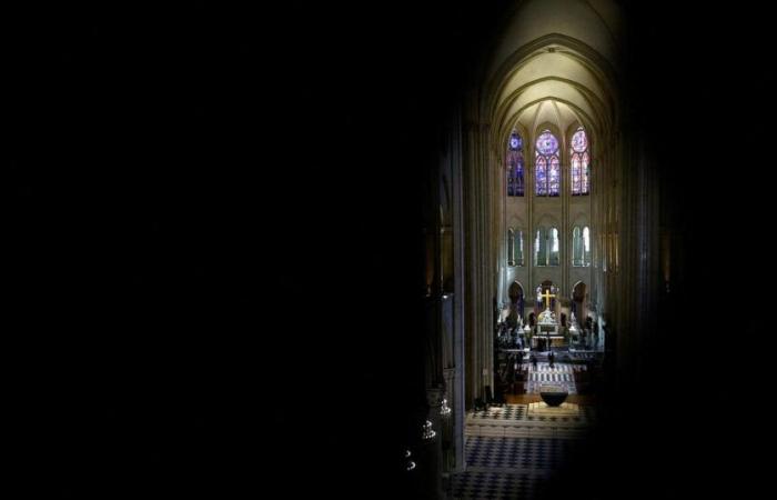 Resurgida de sus cenizas, la catedral conserva los misterios de su fuego.