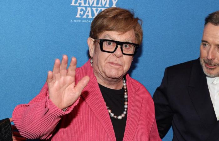 Elton John no puede ver su nuevo musical: “He perdido la vista”