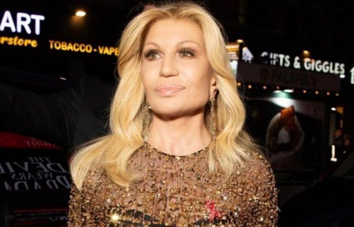 Fans critican el look ‘irreconocible’ de Donatella Versace después de la gala benéfica – Celebrity News – Entertainment