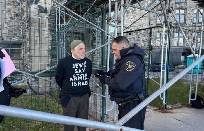 Arrestos de manifestantes contra el envío de armas a Israel tras la ocupación del edificio del Parlamento de Canadá