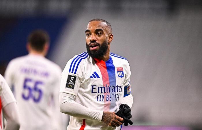 Mikautadze hace “entrar en pánico” a Lacazette, un tema delicado en OL