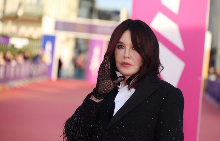 “Nada positivo en el hombre”: la muerte de Niels Arestrup despierta “trauma” para Isabelle Adjani