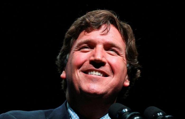 El presentador cercano a Trump, Tucker Carlson, anuncia haber entrevistado al jefe de la diplomacia rusa.