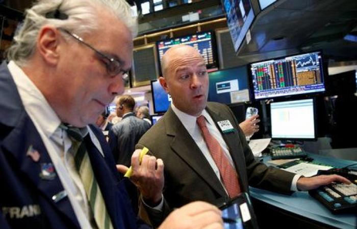 Wall Street abre al alza, el empleo se desacelera y aumenta las esperanzas de un recorte de tipos