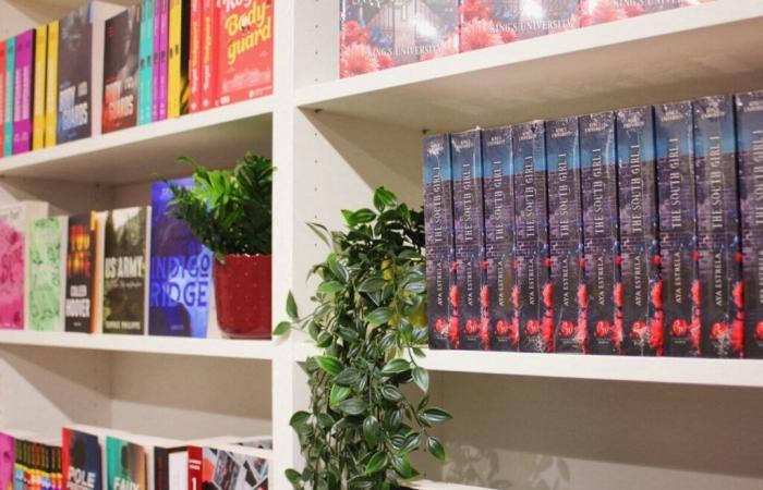 Un libro romántico en una librería de Rouen.