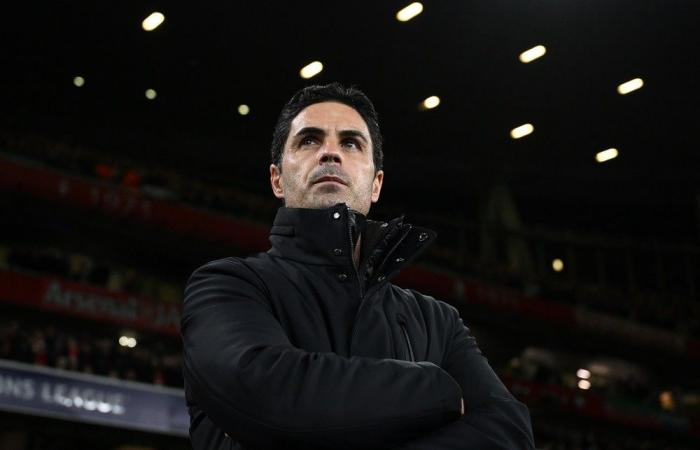 Mikel Arteta reacciona ante el empate del Arsenal con el Manchester United en la Copa FA