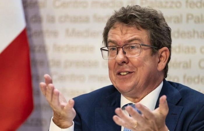 Albert Rösti quiere una revisión y admite costes adicionales “desafortunados”